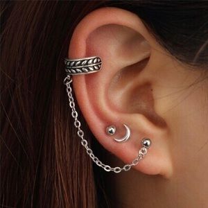 ✌️ 2/$20 >>
Quintessential Hippie | Tocona Chain Earrings